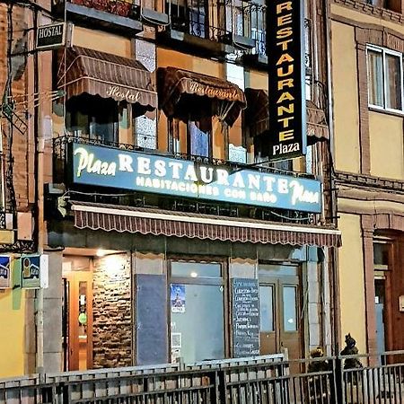 Hostal Plaza Эл Еспинар Экстерьер фото